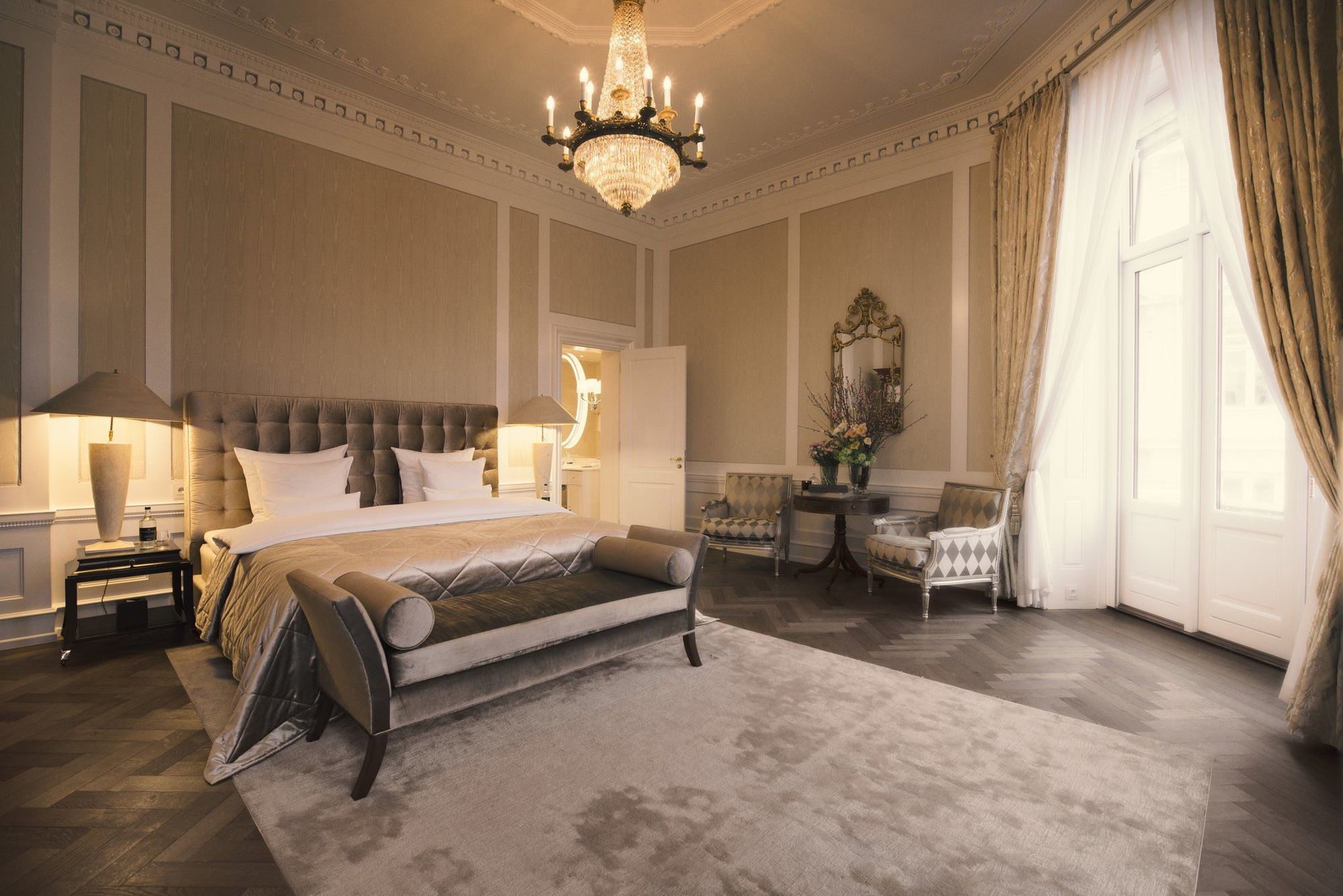 Hotel D'angleterre 5*