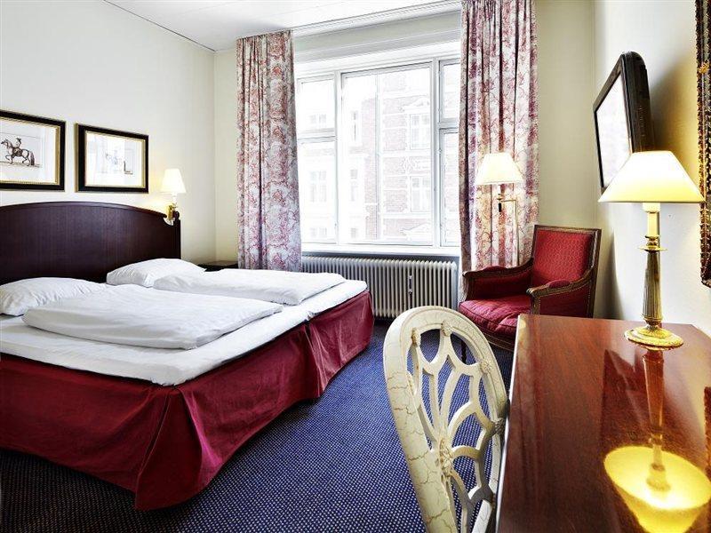 Hotel Mayfair Hotel 4*