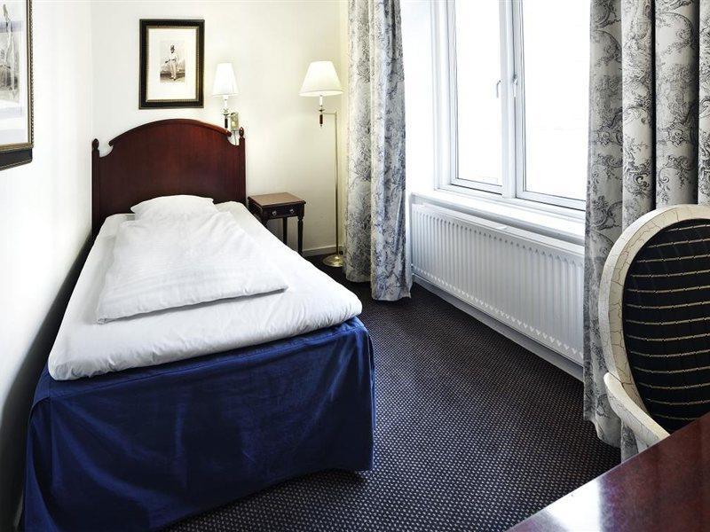 Hotel Mayfair 4*