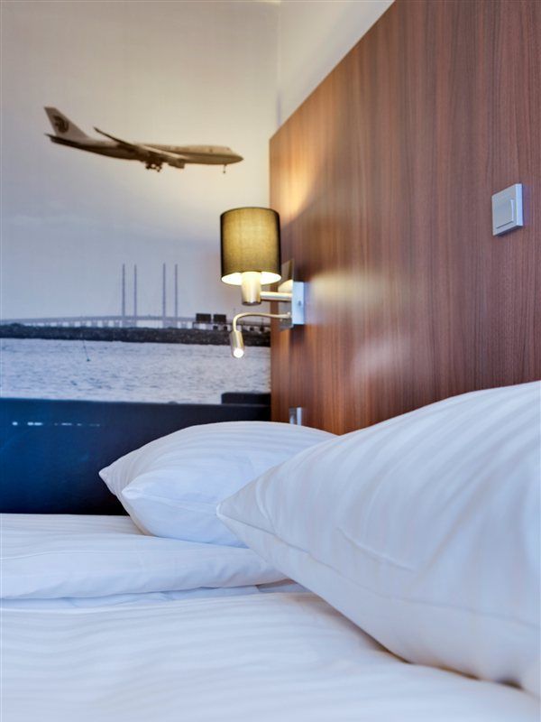 Western Park Globetrotter Airport Hotel