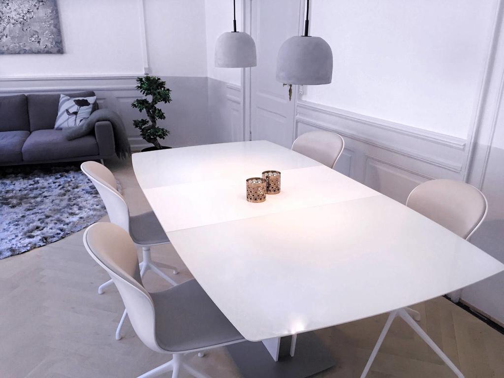 Modern Living In Historical Building Apartment *