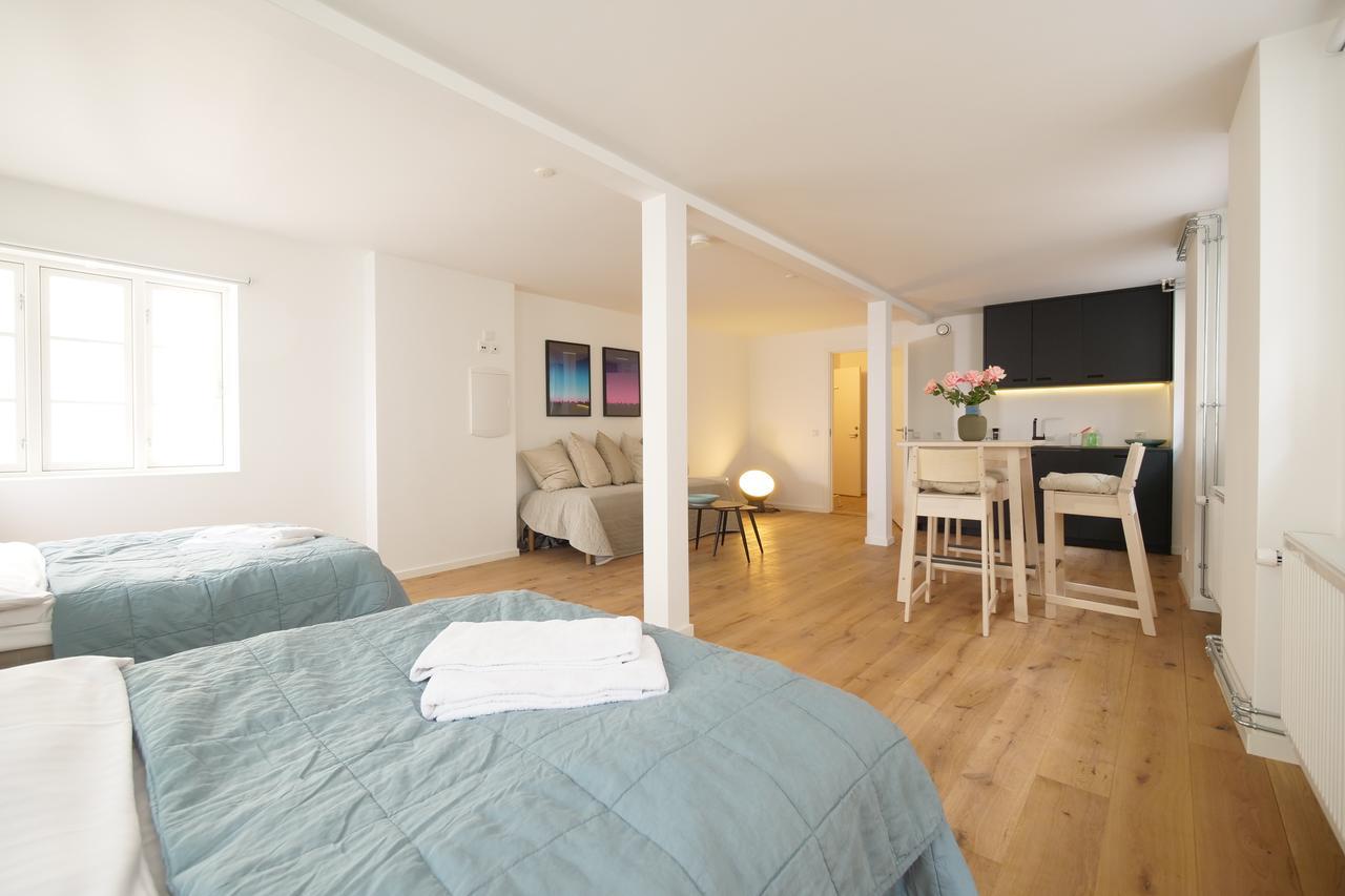 Rent A Place 1 - 4 *