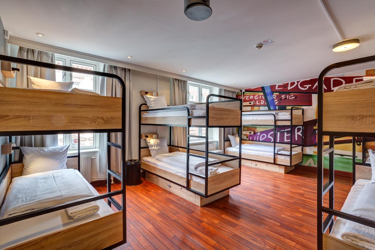 Urban House By Meininger Hostel *