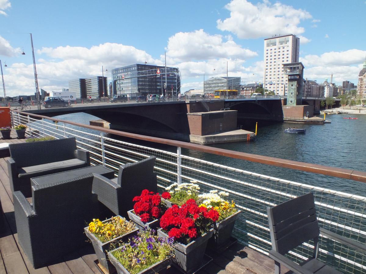 Cph Living Botel 3*