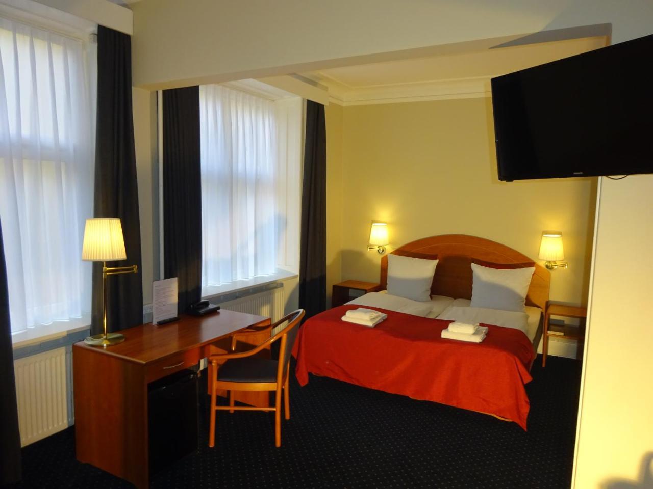 Hotel Nebo 2*
