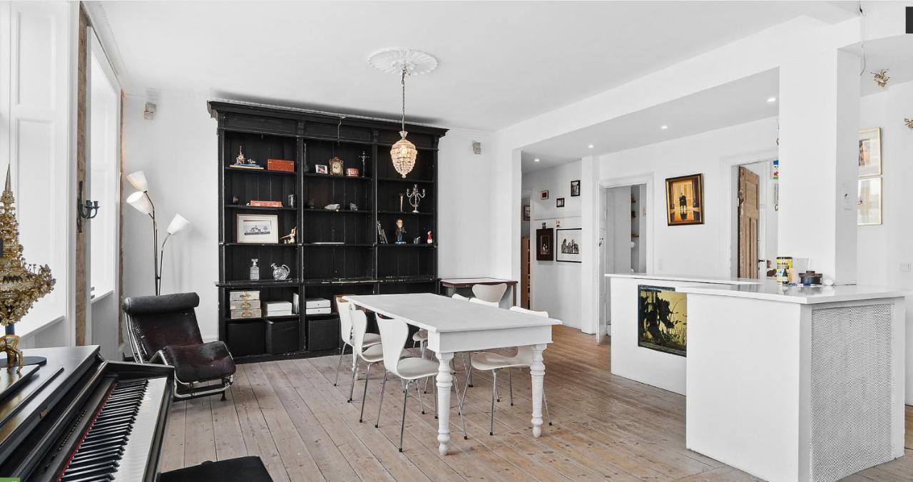 2Br Inner City Lake View Apartment Apartment