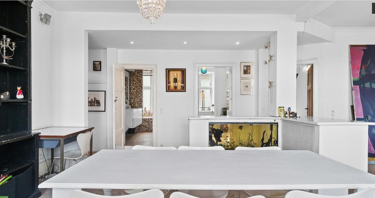 2Br Inner City Lake View Apartment *