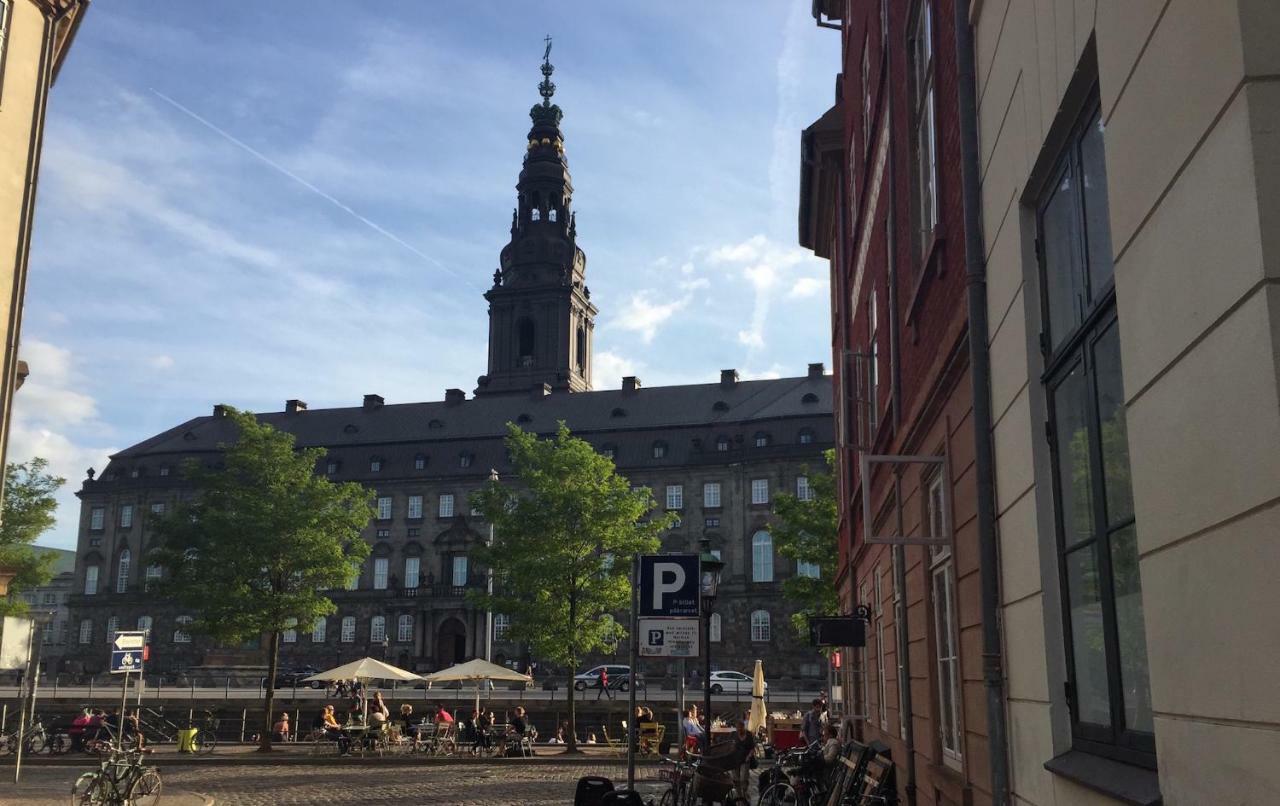 Apartment 140 M2 With 3 Bedrooms And View To Parliament *