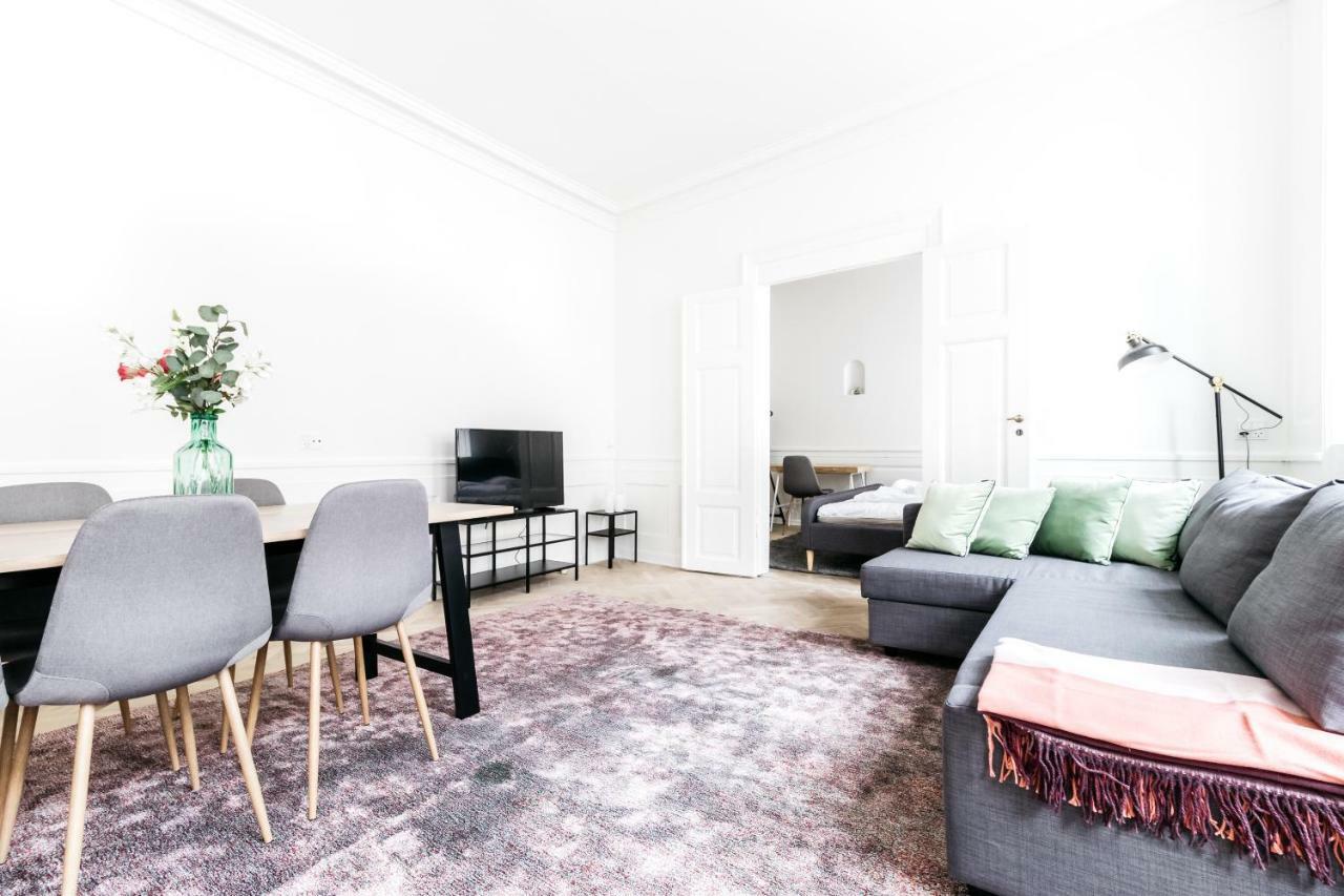 Apartment 140 M2 With 3 Bedrooms And View To Parliament *