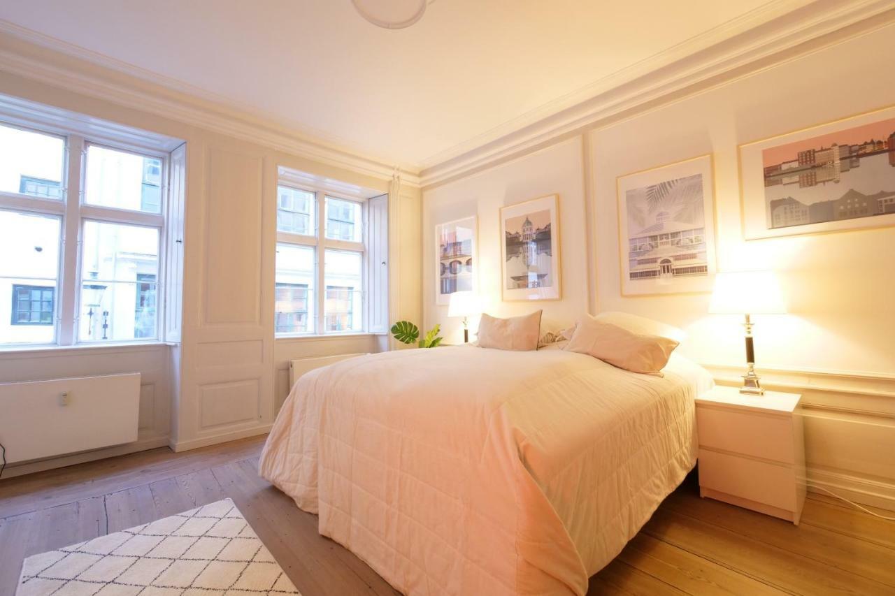 Carolinas - Adm 1 - 3 * Copenhague