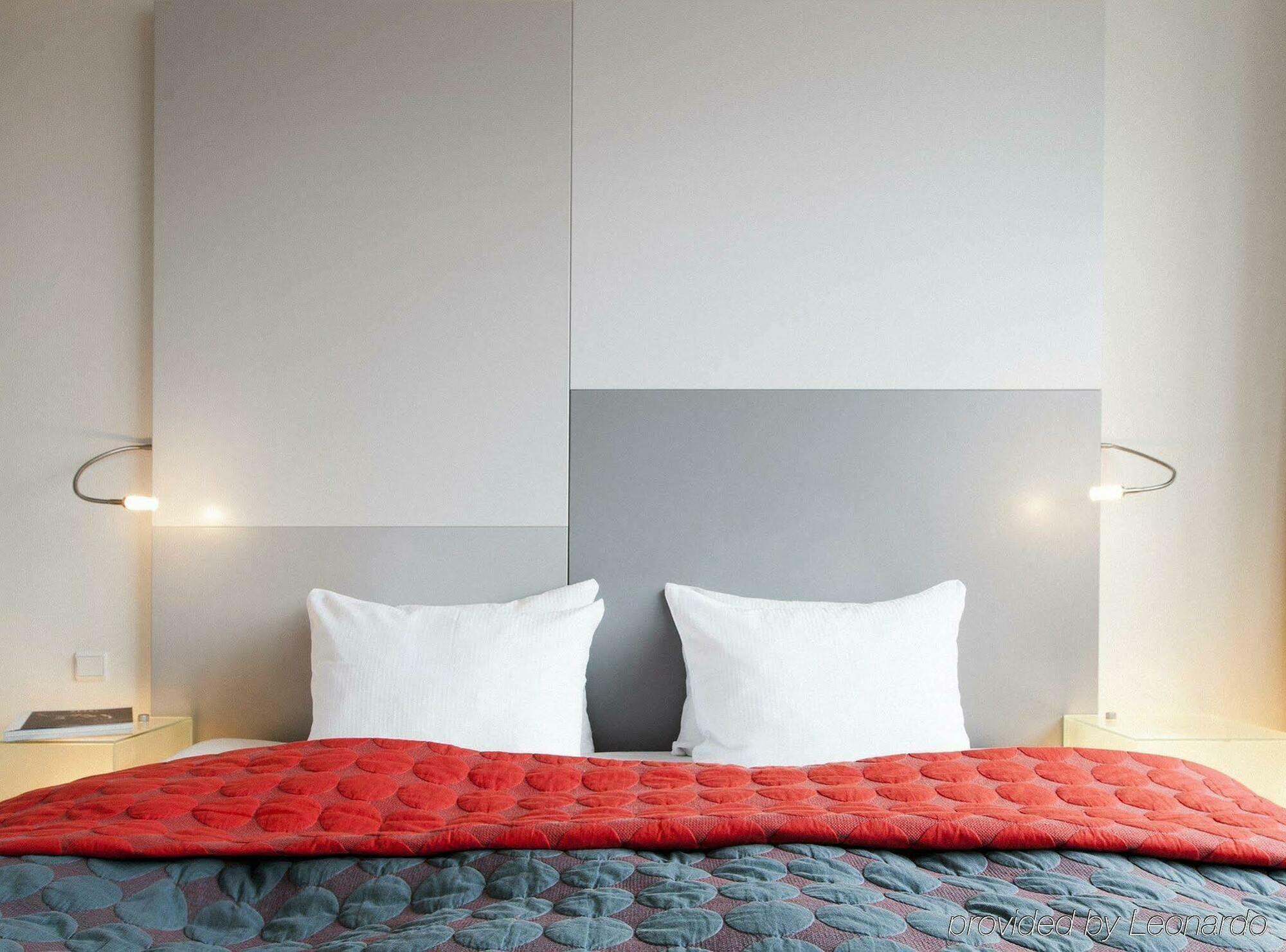 1 Hotel 5*