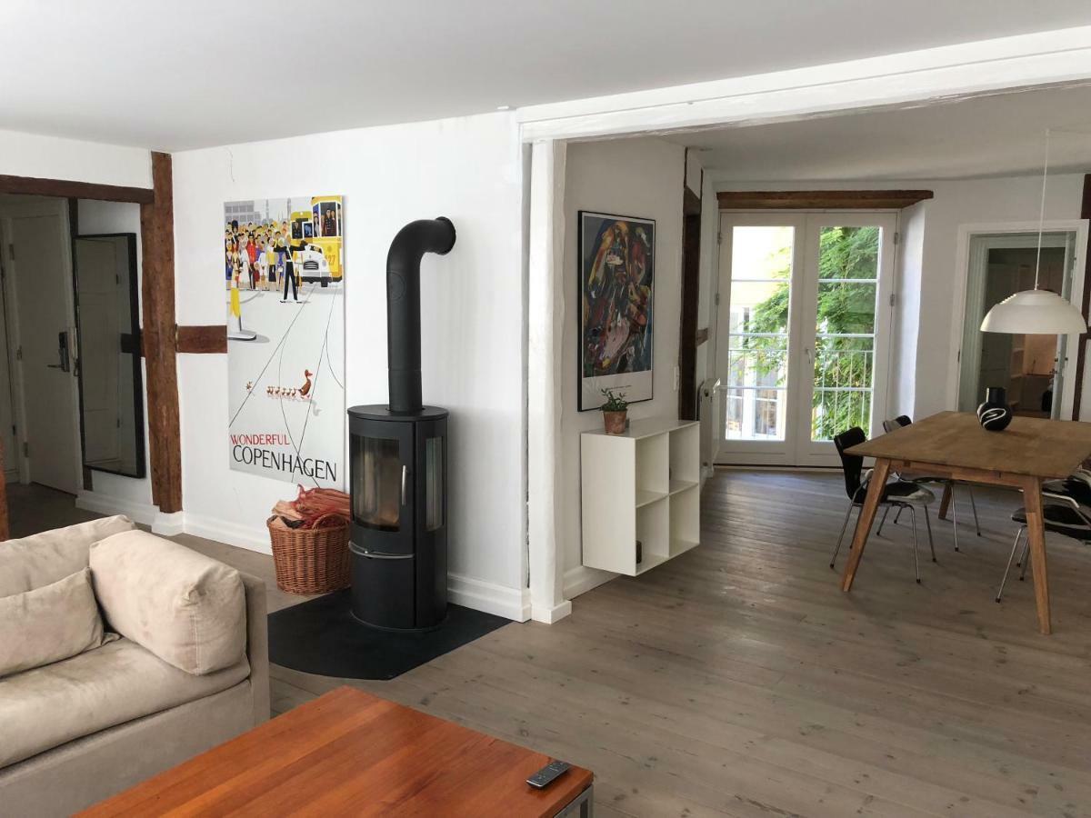 Apartment K10 *