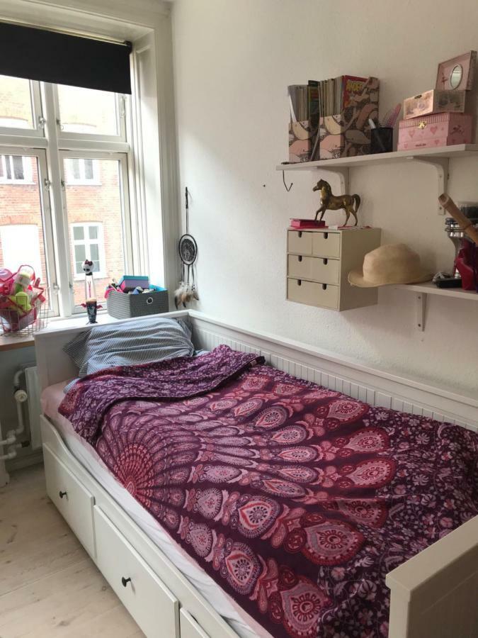 Apartment Charming Apart. 5 Min Walk From Central Station