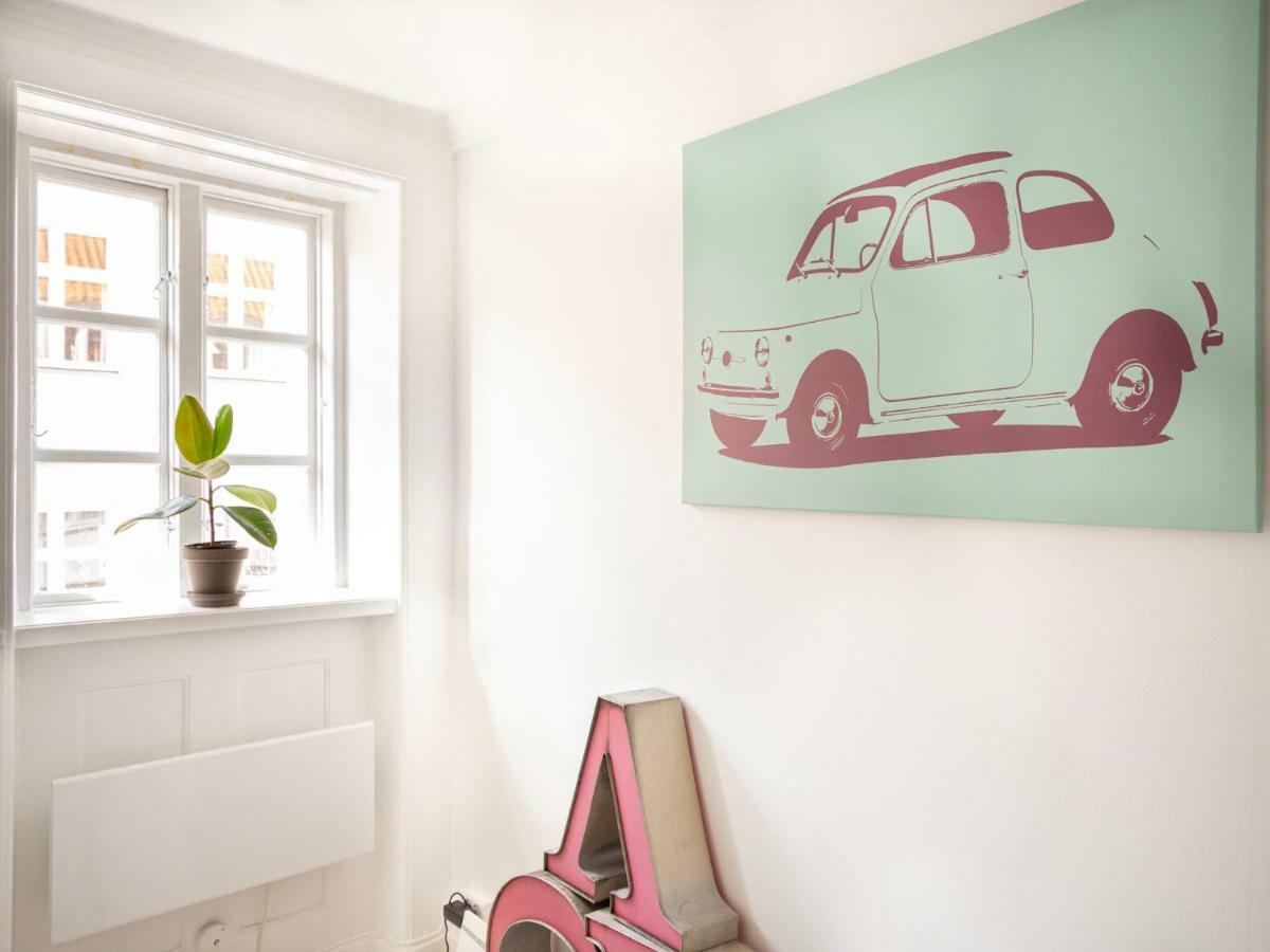 Historical Downtown Apartment Copenhagen