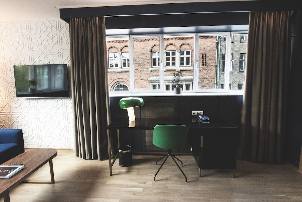 1 Hotel 5*