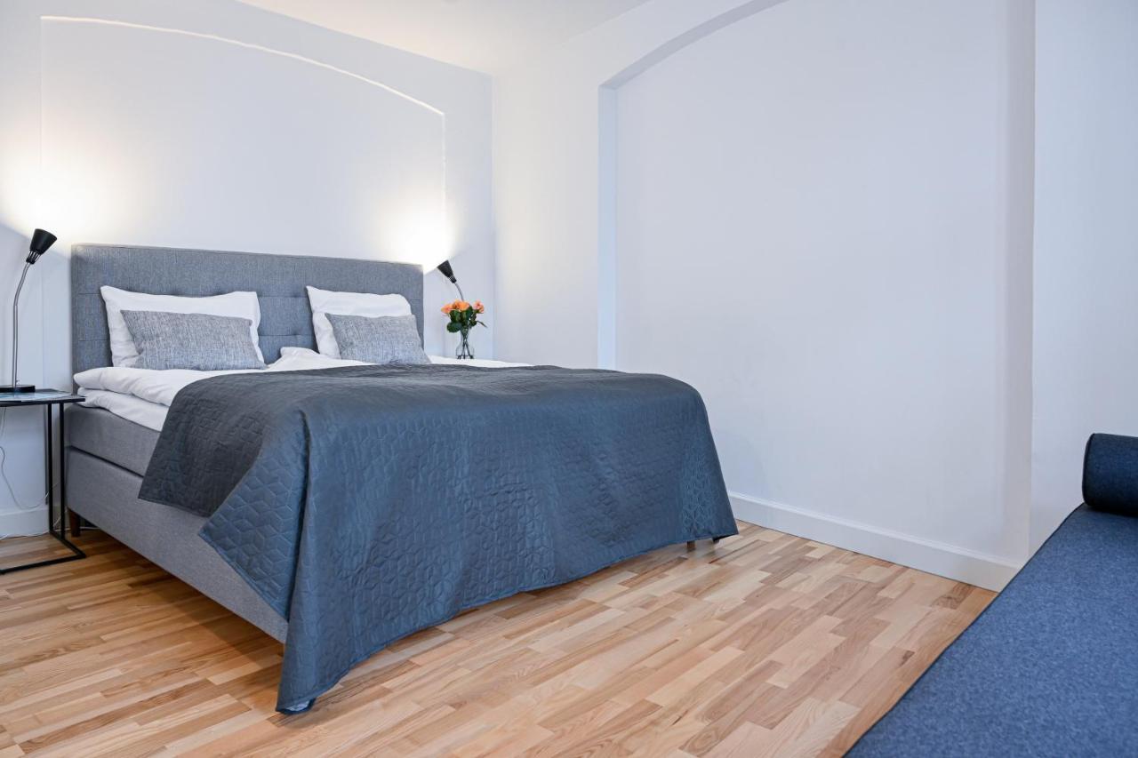 Sanders Tower - Cozy Two-bedroom In Charming Apartment