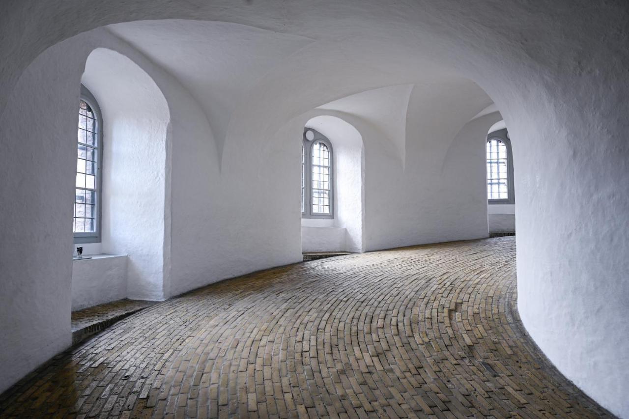Apartment Sanders Tower - Cozy Two-bedroom In Charming *