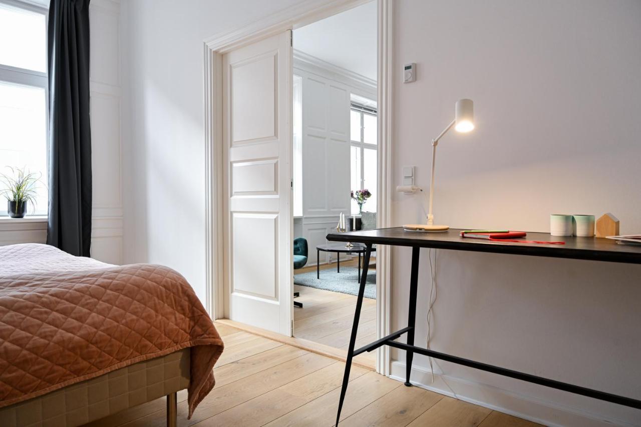 Sanders Arrow - Chic Three-bedroom In The Middle Of *