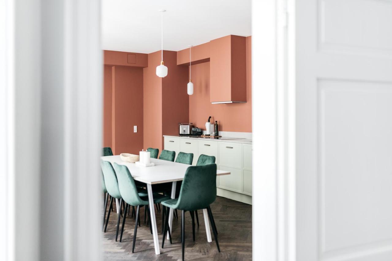 Hauser Luxury Apartment *