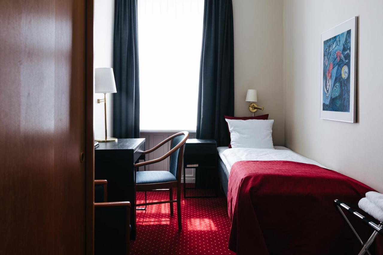 Hotel Nebo 2*
