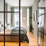 Redecorated Luxury Home In Center