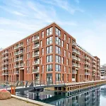 Canal View Apartment @ Teglholmen