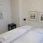 Modern 2-Bedroom Apartment In Historic City Center