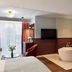 Wide Hotel