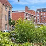 Moderne Og Minimalistisk Lejlighed I Kobenhavn Nv