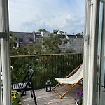 Charming City 2Br Oasis