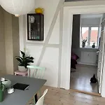 Charming City 2Br Oasis