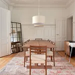2Br Loft - Modern & Central