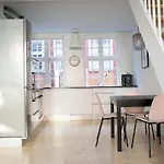 Super Central Apt W Loft