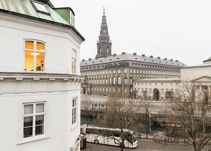 Perfect Flats In Superb Location By Stroget, The Metro & Attractions