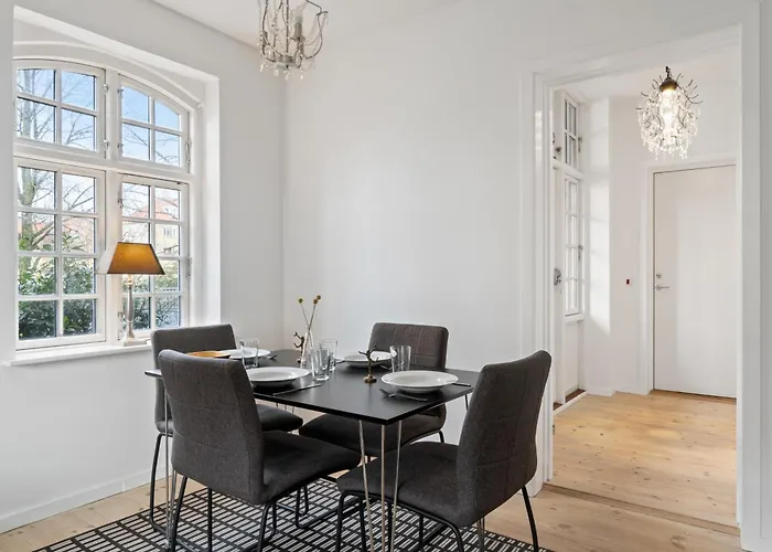 Come Stay Charming 2 Bedroom - Near Frederiksberg