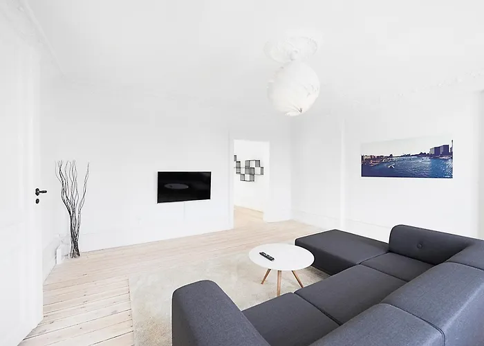 Beautiful 3-Bed In Top Osterbro Location