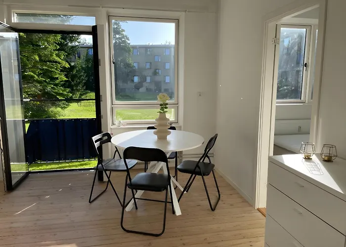 Charming Apartment With Easy Access To Central Copenhagen