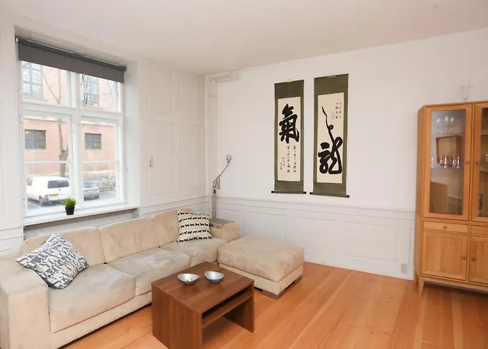 Lovely And Homey Flat In A Great Neighborhood!