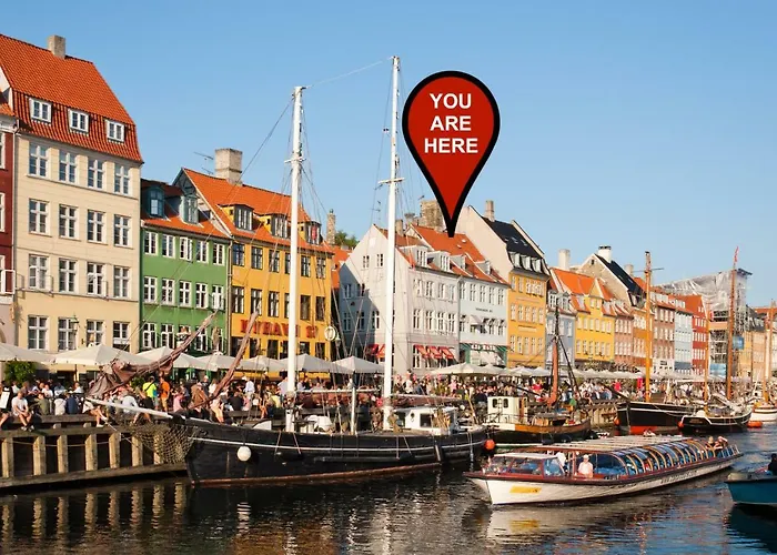 Colourful Nyhavn Experience