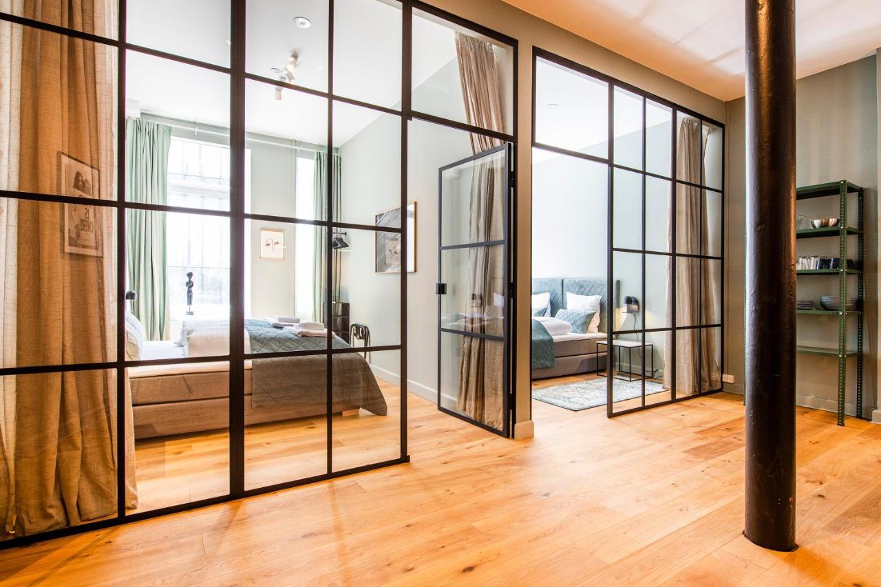 Redecorated Luxury Home In Center