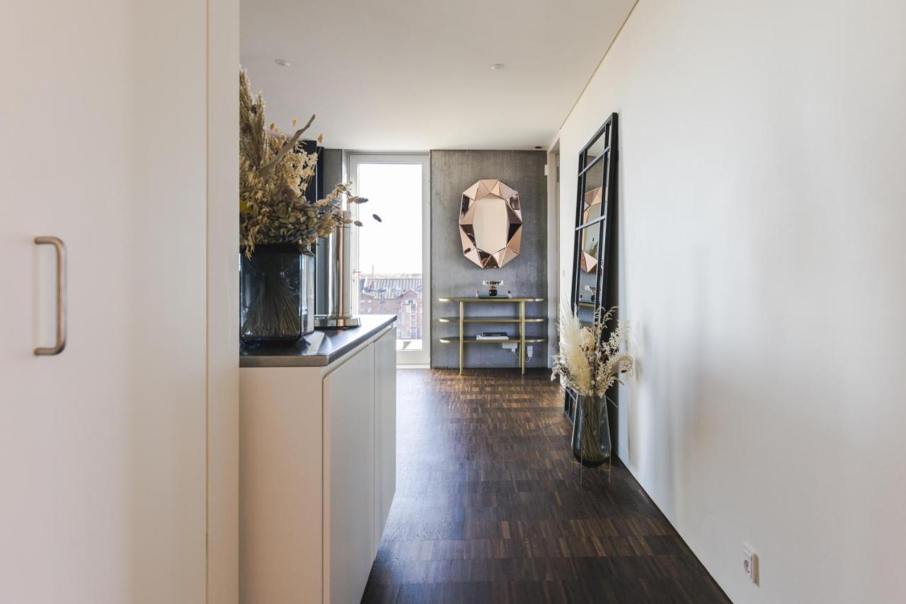 Apartment Luxury Harbourfront Penthouse With Private Rooftop *