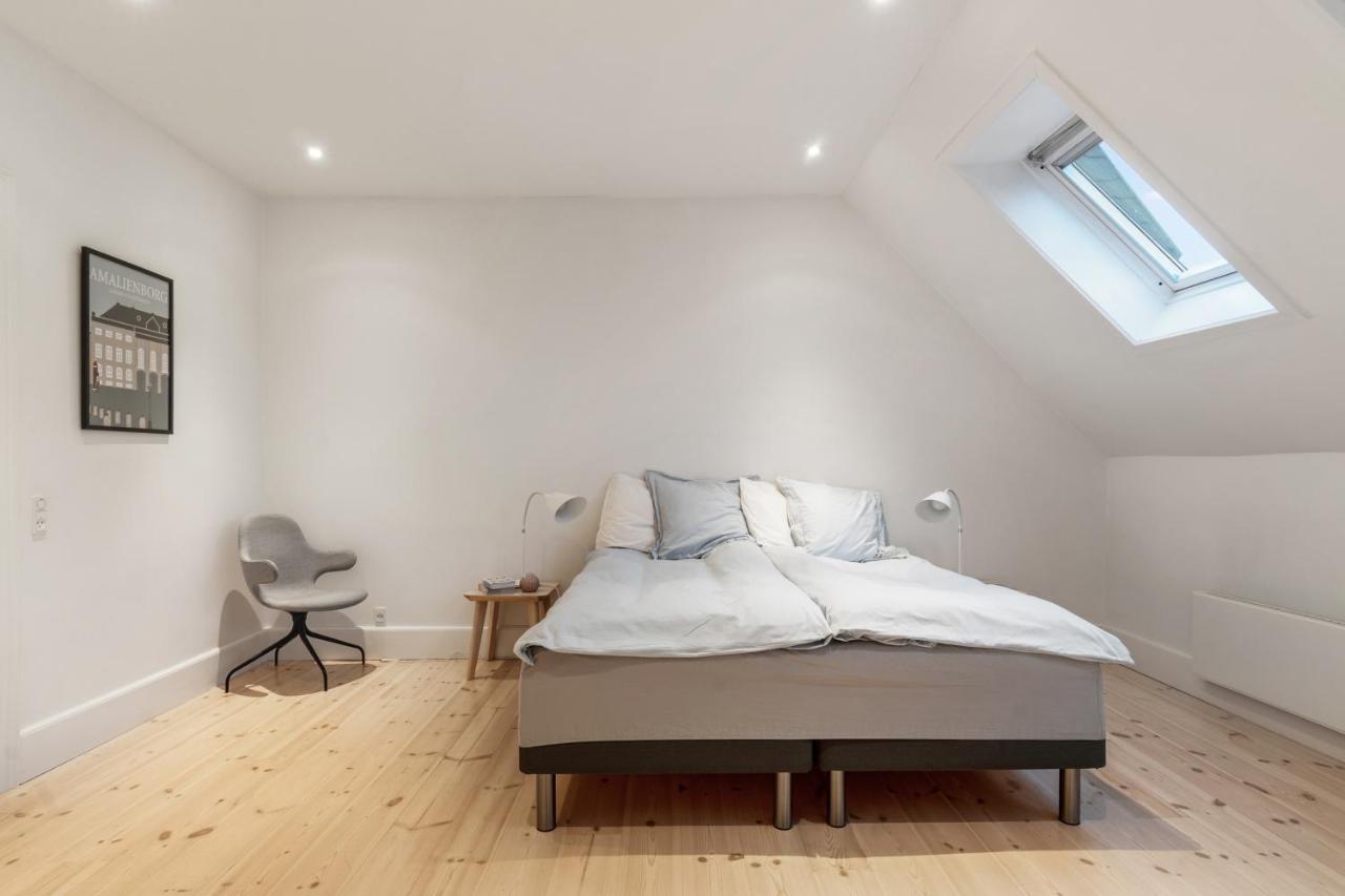 Apartment 250 Sqm Smack Bang In The Center Of