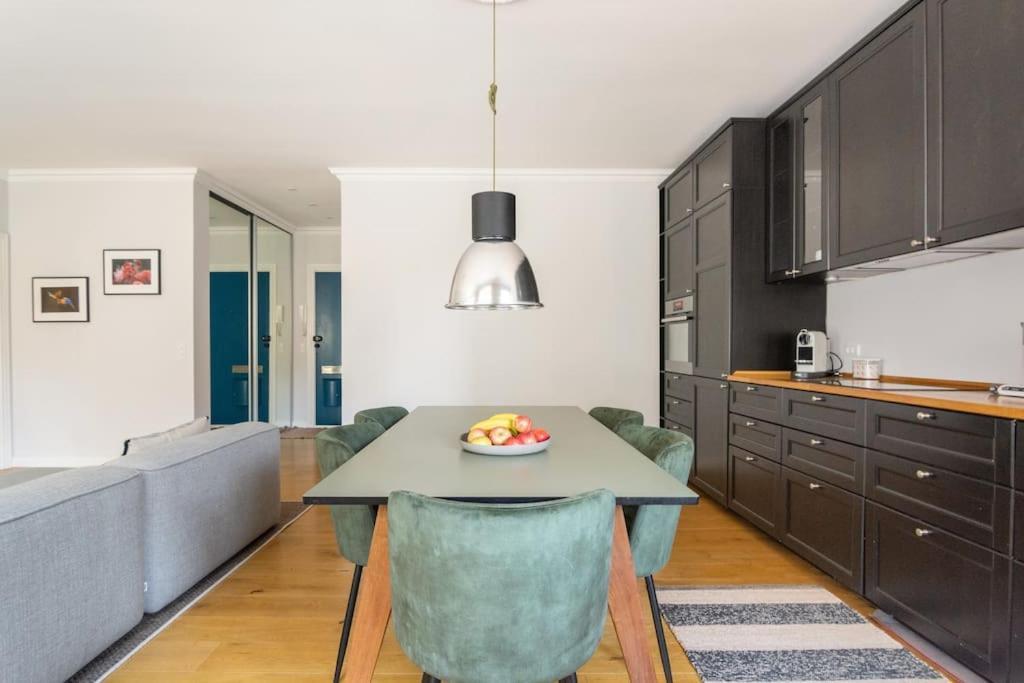Cozy In Christianshavn W Two Balconies. Apartment *