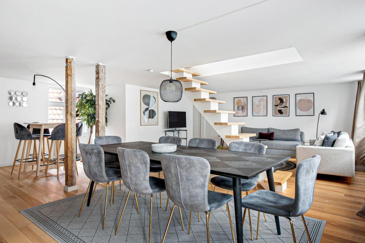 Sanders Regent - Treasured Three-bedroom Near Square *