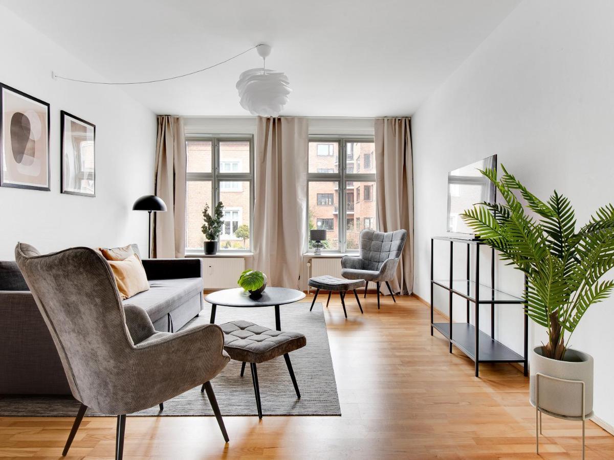 Lejlighed Sanders Constantin - Chic Two-bedroom With Balcony