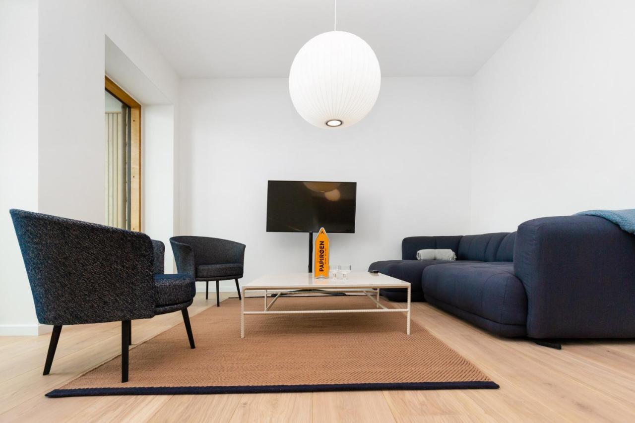 Apartment Udsigt Til 20.000.000 Dkk - M.plads Til 6 Personer *