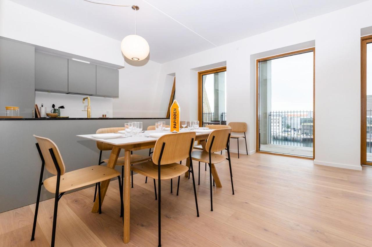 Apartment Udsigt Til 20.000.000 Dkk - M.plads Til 6 Personer