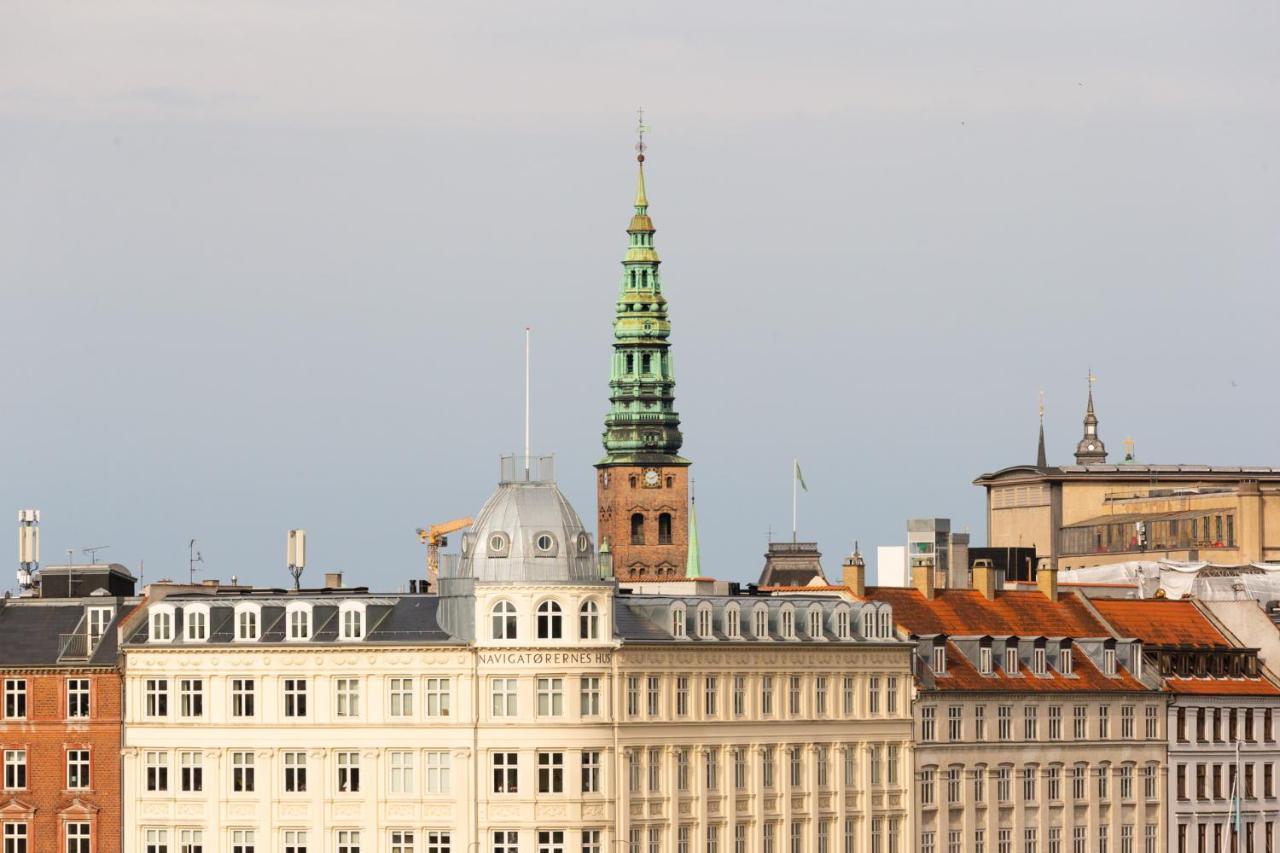 Apartment Udsigt Til 20.000.000 Dkk - M.plads Til 6 Personer