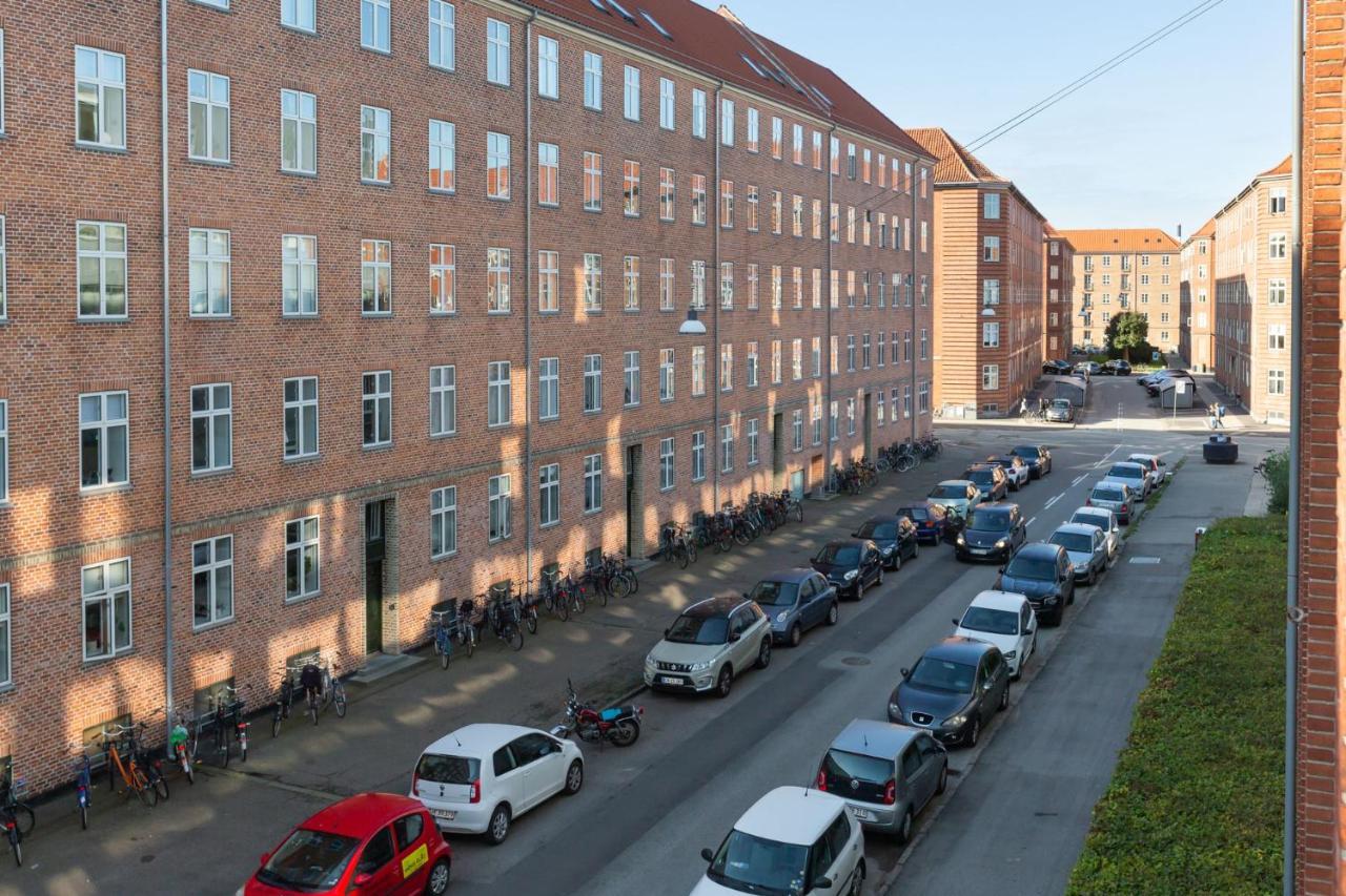 Lys & Moderne Lejlighed Med Stort Badevaerelse * Copenhagen