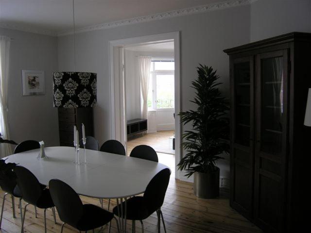 Frederiksberg 435 Huoneisto *